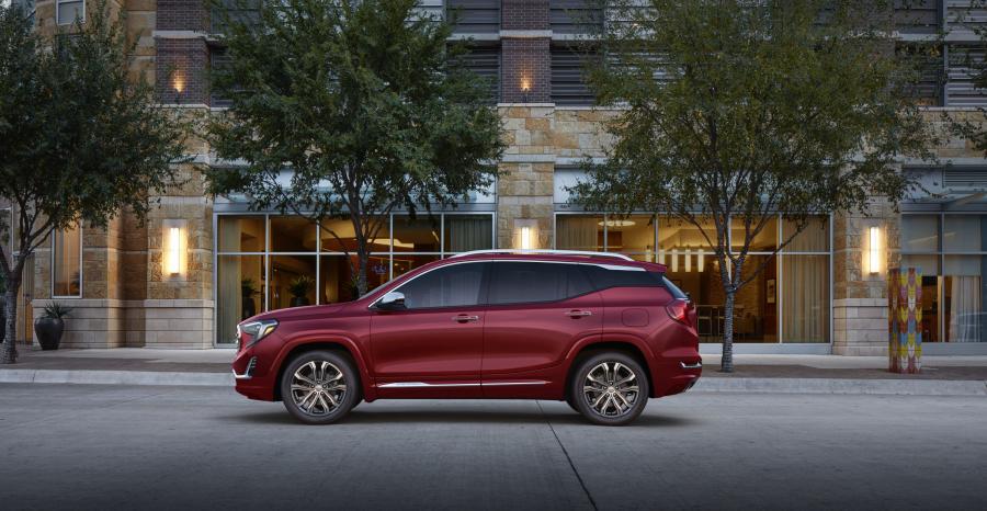  GMC Terrain Denali 2017 года  (фото 3 из 41)